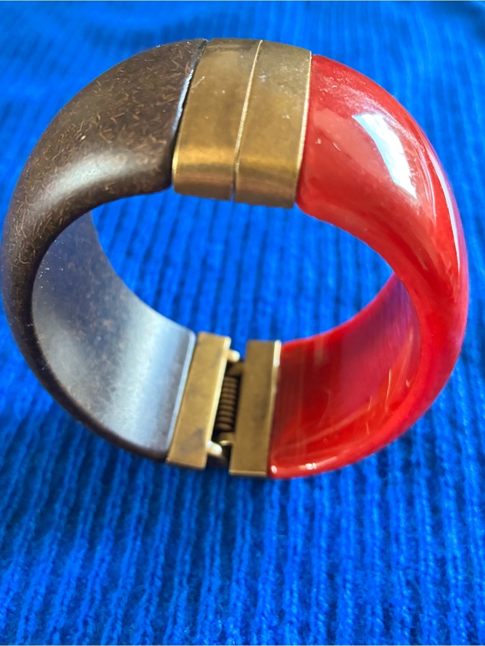 Premier Designs Jewelry PIPER Bangle Bracelet Hinged Brass Plated Acrylic Wood
